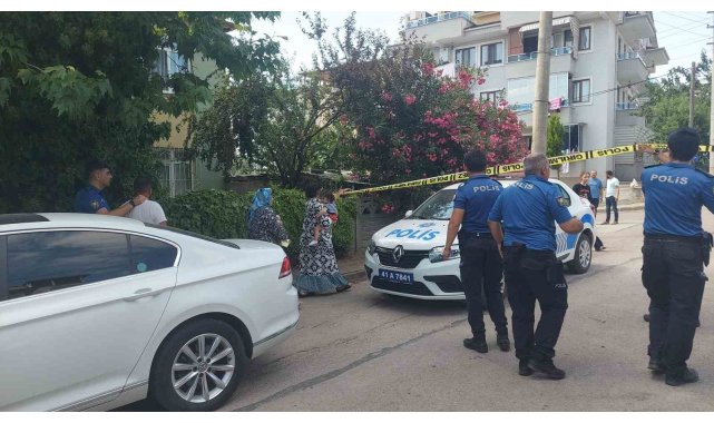 Evi terk eden eşine sinirlendi, çocuklarını rehin aldı