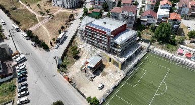 Hasan Doğan Gençlik Merkezi'nde kompozit cephe imalatı yapılıyor