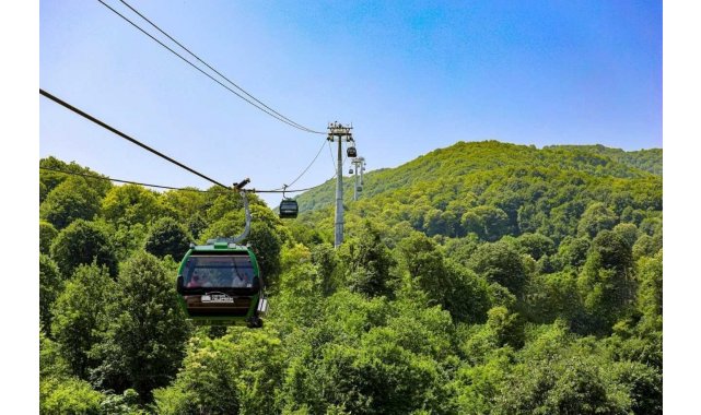 Karnesini alan teleferiğe koştu