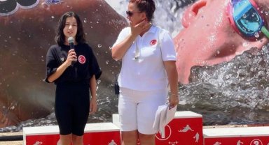 Körfezli yüzücü milli takıma seçildi