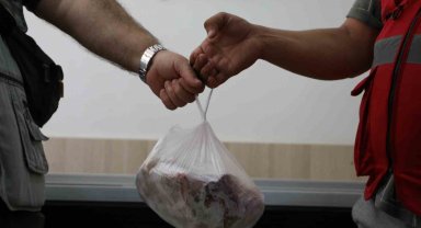 Kurban eti ihtiyaç sahiplerine ulaştırıldı