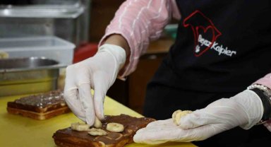 Okul hayatına ara vermek zorunda kalan çocuklar hobi atölyelerinde eğitim alıyor