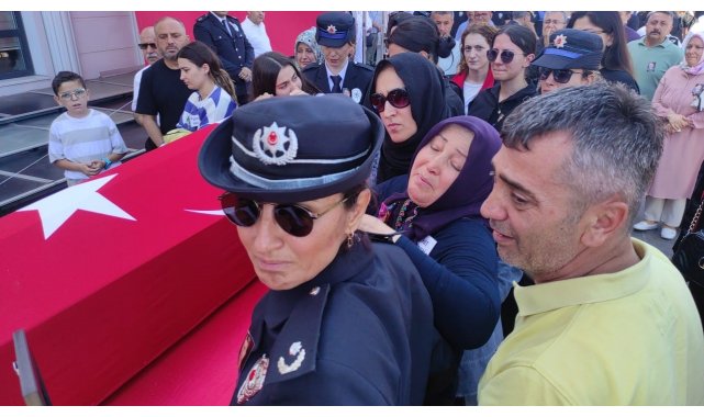 Şehit polis için tören: Annenin feryatları yürekleri dağladı
