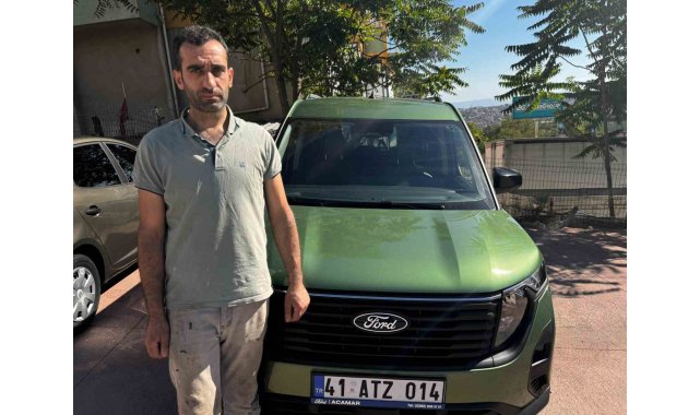 Sıfır diye aldığı 2 araç da hasarlı çıktı