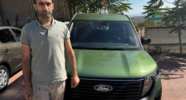 Sıfır diye aldığı 2 araç da hasarlı çıktı