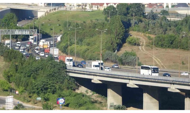 Tatilcilerin dönüş yolculuğu erken başladı