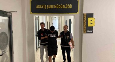 Vatandaşın güneş gözlüğünü ve cep telefonunu silah zoruyla gasp etti