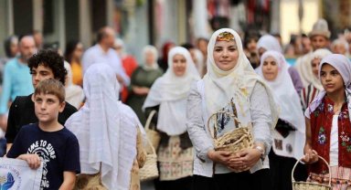50. Altın Kiraz Festivali coşkuyla başladı