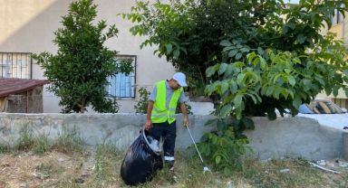 Darıca’da ekipler mahallelerde köşe bucak temizlik yapıyor
