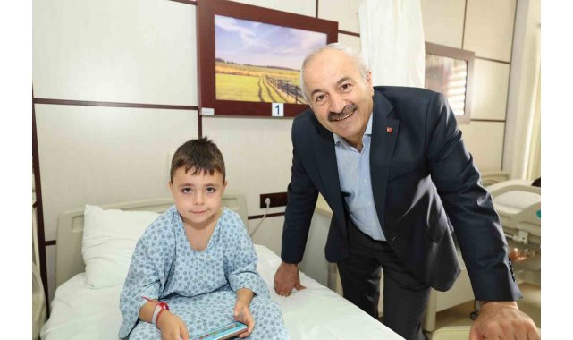 Delikanlılığa adım atan çocuklara moral hediyesi