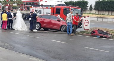 Düğüne saatler kala gelin ve damat kaza yaptı: 5 yaralı