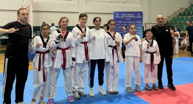 Gölcük Belediyespor tekvandocuları Kocaeli şampiyonu