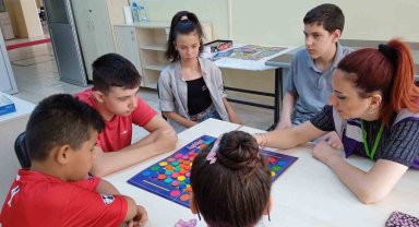 İzmit'te çocuklar zeka oyunlarıyla gelişiyor