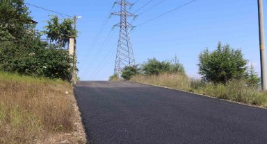 Kocaçeşme Caddesi'ne 250 ton asfalt