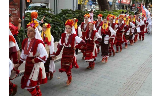 Kocaeli 1. Balkan Halk Oyunları Festivali başladı