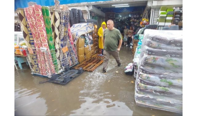 Kocaeli'de yollar nehre döndü