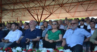 Kocaelili pehlivanları desteklemek için Edirne'ye gitti