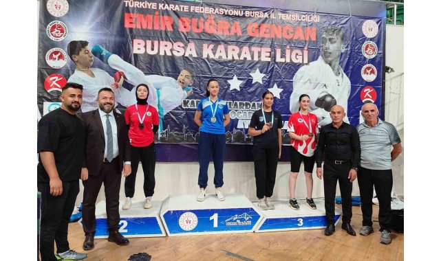 Körfezli Kübranur karate şampiyonasında ikinci oldu