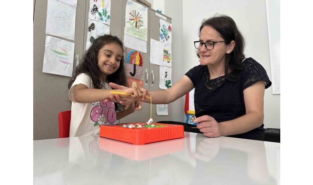 Özel bireyler özel eğitimle hayata tutunuyor