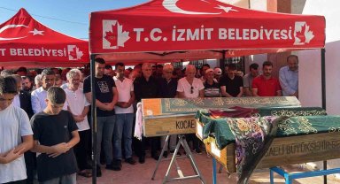 Gölde boğulan babaanne ve 2 torunu son yolculuğuna uğurlandı