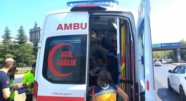İçinde anne ve bebek olan yenidoğan ambulansı kazaya karıştı: 1 yaralı