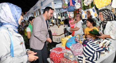 Kadınlar el emeği ürünlerini görücüye çıkardı