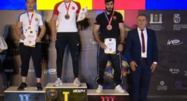 Kağıtspor'un bilek güreşçileri dünya şampiyonu