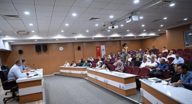 Kocaman'dan muhtarlara: "Uyum ve ahenkle çalışıyoruz"