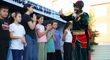 Şenlik çocukların ayağına geldi
