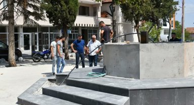 Yuvacık Semt Meydanı 2. etap çalışmaları devam ediyor
