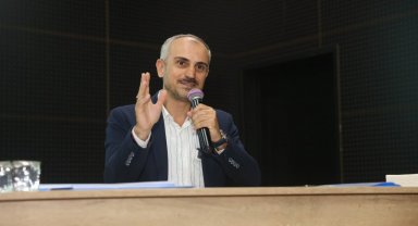 Başkan Çiftçi, üniversiteyi kazanan öğrencilerle buluştu