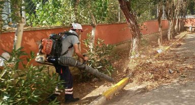 Körfez'de okul bahçeleri temizlendi