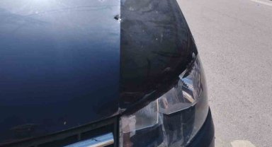 Önce husumetlisine, sonra aracına kurşun yağdırdı