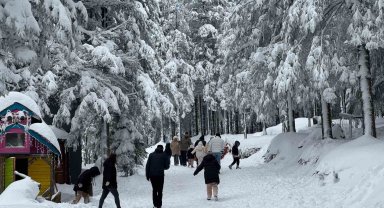 Kartepe kar ile şenlendi