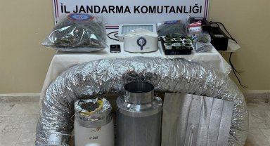 5 adrese uyuşturucu baskını: 4 şüpheli gözaltına alındı