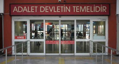 Oğlu tarafından bıçaklanan anne: "Allah herkese böyle evlat nasip etsin"