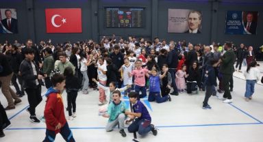 Süper Lige çok yaklaştı: Çayırova Belediyesi, yarı finale yükseldi