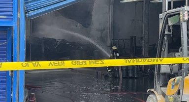 Kocaeli'de boya fabrikasında çıkan yangın kontrol altına alındı