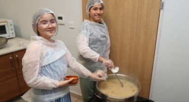 Arapçeşme Bilim Sanat Merkezi’nde Aşure Bereketi