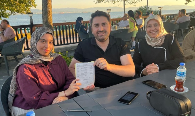 Darıca Sahili'nde Üye Seferberliği: Gençler AK Parti'ye Katılıyor