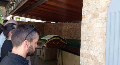 Sokak ortasında öldürülen baba ve oğlu defnedildi