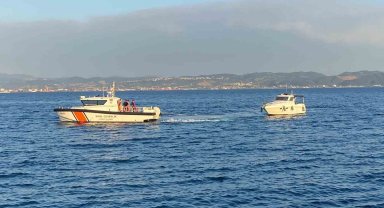 Tekne faciası son anda önlendi: 3 kişiyi boğulmaktan sahil güvenlik kurtardı