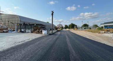 Başiskele'de yollar asfaltla yenileniyor