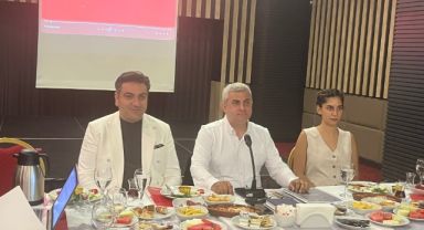 CHP GEBZE’DE DEĞİŞİM ŞART DİYEN CÜNEYT AKIN ADAYLIĞINI AÇIKLADI
