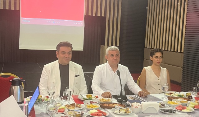 CHP GEBZE’DE DEĞİŞİM ŞART DİYEN CÜNEYT AKIN ADAYLIĞINI AÇIKLADI