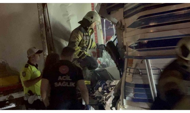 Kocaeli'de 1 kişinin öldüğü zincirleme kazayla ilgili 2 sürücü tutuklandı