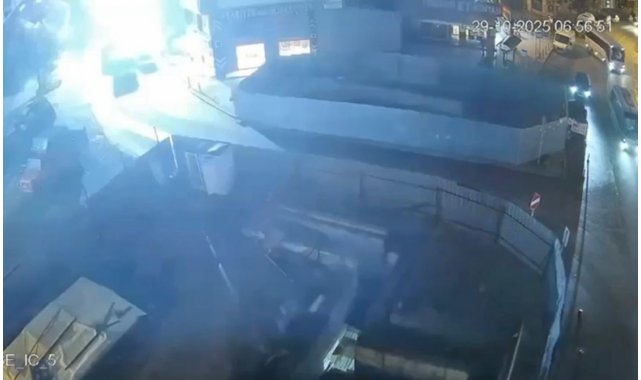 Gebze'deki binanın yıkılma anı kamerada
