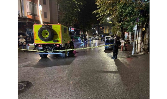 Jiletle kendini kesip çevreye rahatsızlık veren şahsın öldürülmesiyle ilgili 3 kişi tutuklandı