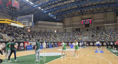 Kocaeli Kadın Basketbol - Dardanel Çanakkale Belediyespor maçı yarım saate yakın durdu