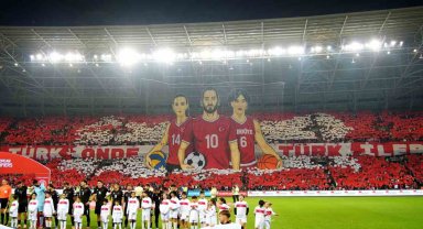 Kocaelispor taraftarına 'milli maç' ödülü